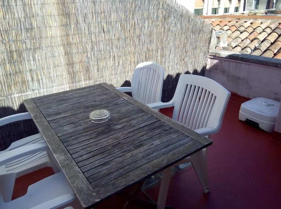 Appartamento Con Terrazza Biennale Venetië Buitenkant foto